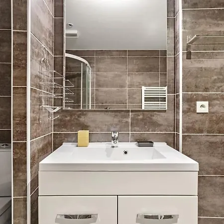 Apprt 2 Cham, Proche Du Centre, Wifi, Climatisation, San Giovanni 아파트 *